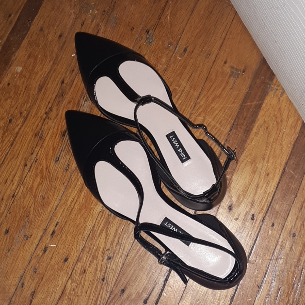 Nine West leather black t-strap flats
